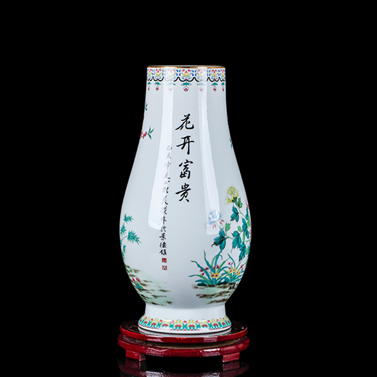张松茂《锦上添花》粉彩福筒瓶