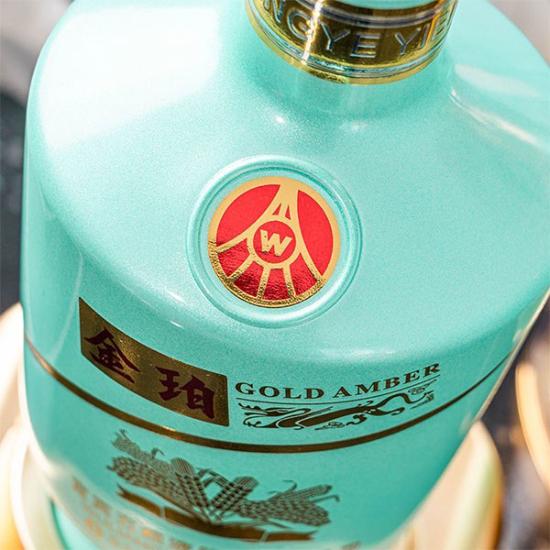 五粮液总厂金珀酒