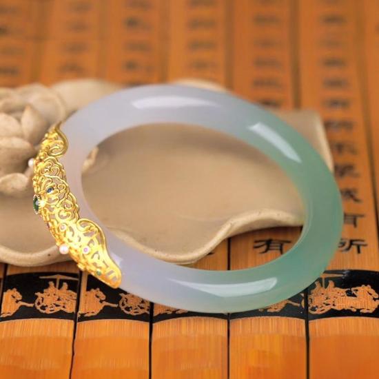 福禧来玉髓镶嵌手镯(家)
