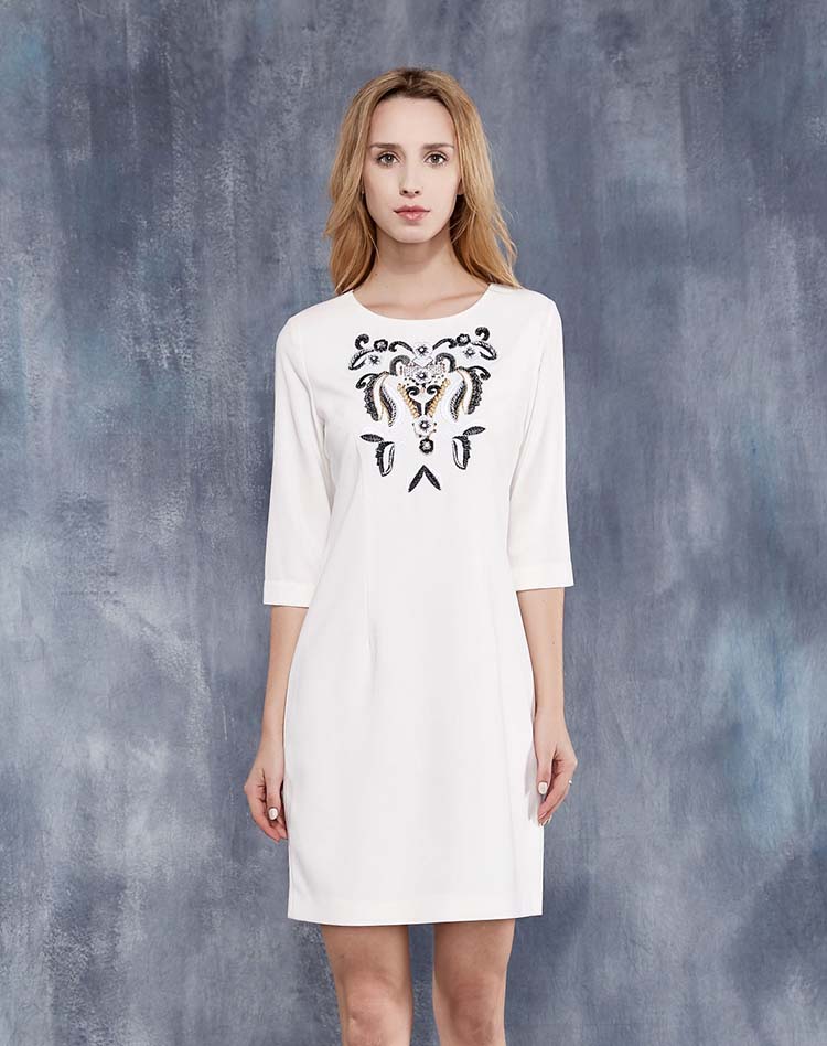 女装 女裙 maxlulu 圆领白色刺绣七分袖连衣裙 支持7